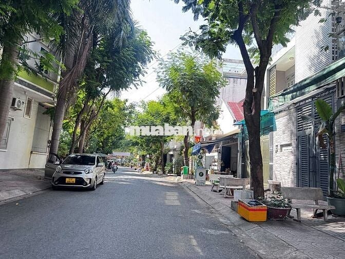 Cho thuê nhà hẻm 10m Bình Lợi, DT: 4,5x20m. Hầm Trệt 2 lầu ST