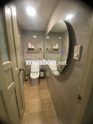 Cho thuê nhà nguyên căn ngay vòng xoay KCX Tân Thuận Huỳnh Tấn Phát Q7