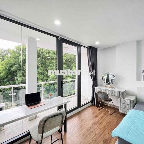 PHÒNG ĐẸP BAN CÔNG TÁCH BẾP GẦN VINCOM PHAN VĂN TRỊ