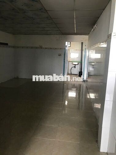 Bán nhà riêng gần chợ đầu mối Hóc Môn, 4,9 tỷ, 60m2.