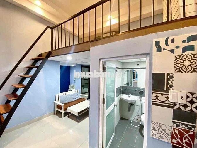 Cho thuê Duplex cửa sổ lớn + trung tâm quận 7