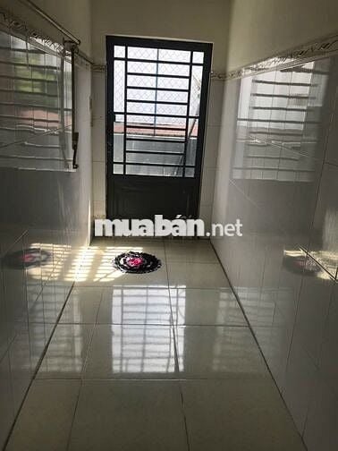 Bán nhà riêng gần chợ đầu mối Hóc Môn, 4,9 tỷ, 60m2.
