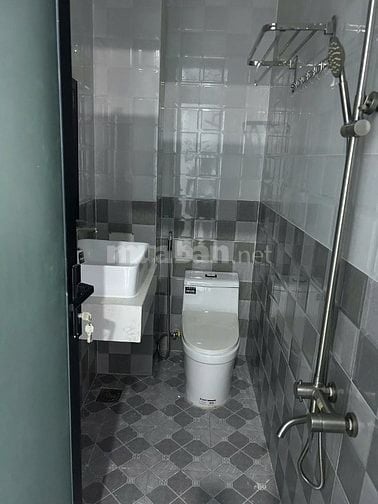 CHO NAM THUÊ PHÒNG GẦN AEON TÂN PHÚ NHÀ MỚI KHU YÊN TĨNH, AN NINH