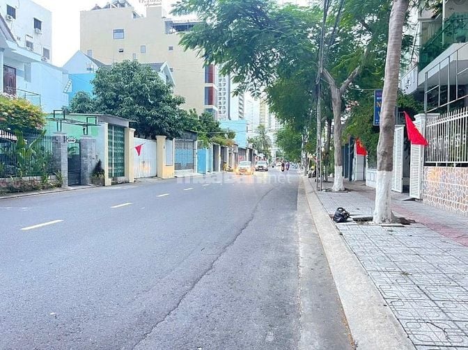 Bán gấp nhà-DT62m2-3TẦNG-3PN-đ nhựa 13m-vĩnh hoà-Nha Trang-Chỉ 5ty5
