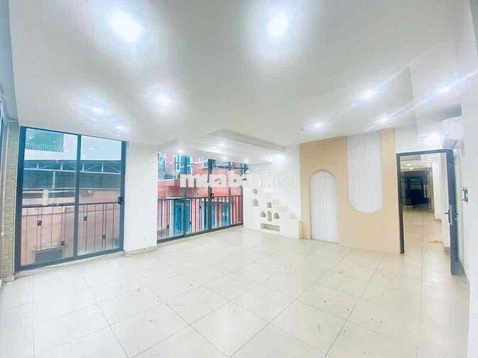 VĂN PHÒNG CHO THUÊ KHU VỰC TRUNG TÂM THÀNH PHỐ CÓ THỂ LÀM VIỆC 24/24