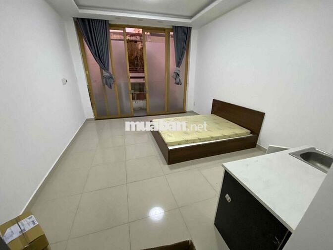 Sang phòng lớn có ban công 35m2 quận 3 lê văn sỹ