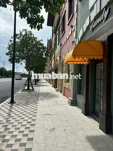 Shophouse VinWonders Phú Quốc, 2 mặt tiền, DT 128,7m², 1 trệt 2 lầu