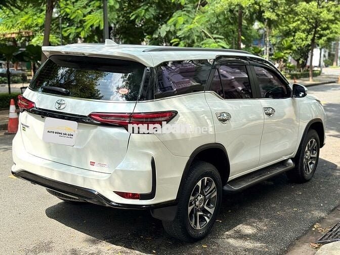 Toyota Fortuner Legender 2.8L AT 4x4 Model 2023
