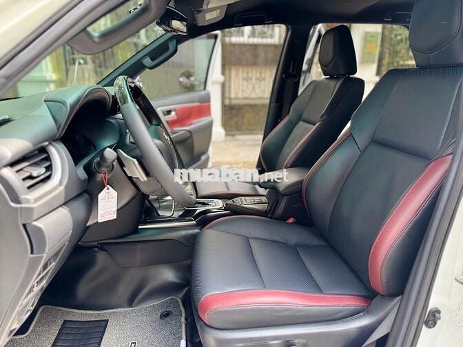 Toyota Fortuner Legender 2.8L AT 4x4 Model 2023