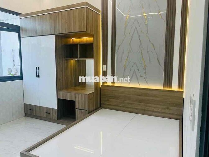 Bán nhà hẻm5m 4x11 .2 taầng 2pn 2tolet sổ vuôn đẹp sát mặt tiền  lớn