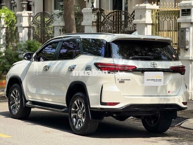 Toyota Fortuner Legender 2.8L AT 4x4 Model 2023