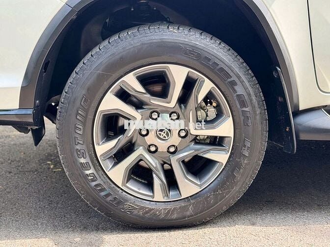 Toyota Fortuner Legender 2.8L AT 4x4 Model 2023