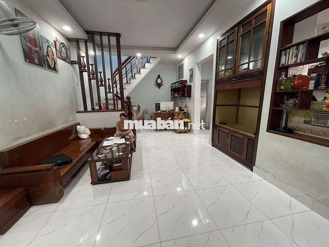 Bán Nhà 2 Tầng Q.Lộ13 Cũ Hiệp Bình Phước  DT66m 2PN 2WC Sổ Hoàn Công