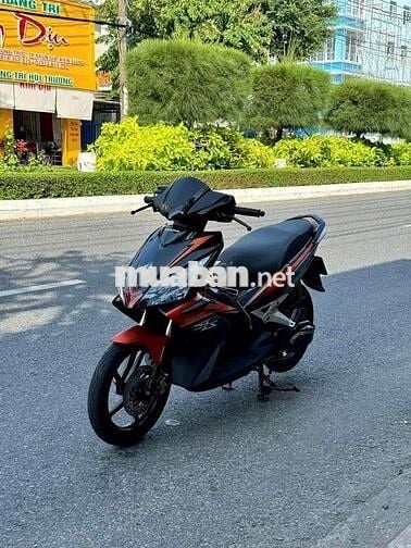 Cần ra đi e nó xe máy bao rin ngoài hình ok