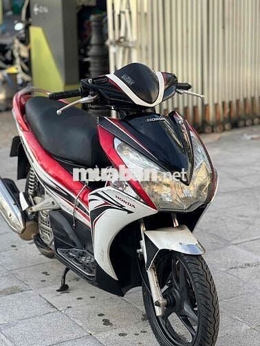 🌈Honda AIRBLADE 2011 màu trắng đỏ đen mới 85 %