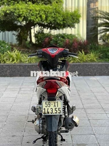 🌈Honda AIRBLADE 2011 màu trắng đỏ đen mới 85 %
