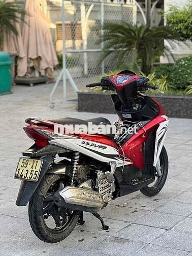 🌈Honda AIRBLADE 2011 màu trắng đỏ đen mới 85 %