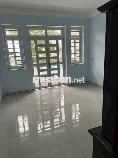 Bán nhà 3 lầu mặt tiền đường KDC Biconsi Dĩ An