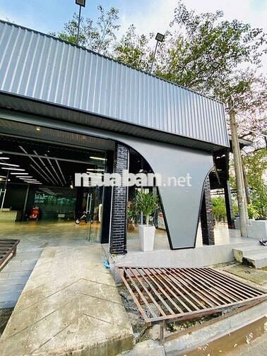 Cho thuê MB gốc 2MT ( 400m) đường số 10 và tạ Quang Bửu