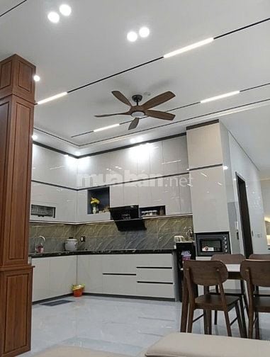 Xoay vốn bán gấp nhà Nguyễn Kiệm P4 Phú Nhuận,56m²,hẻm 6m,giá tốt 2 tỷ