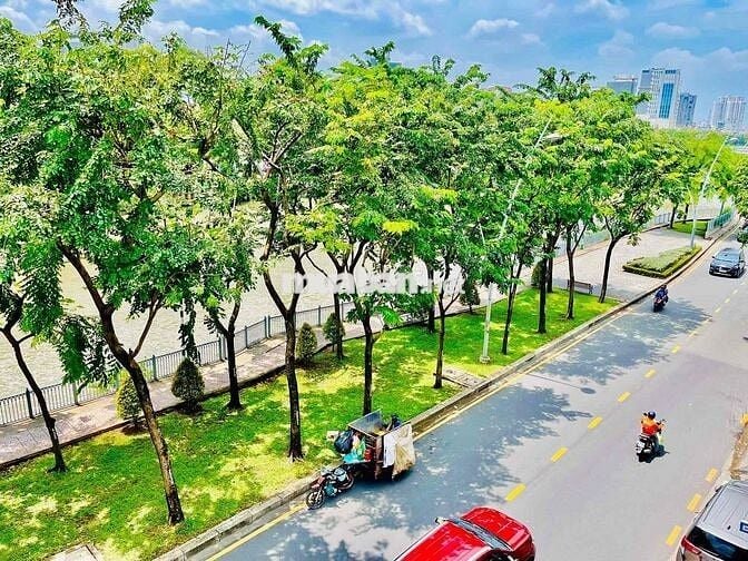 Sang Nhượng mặt bằng Kinh doanh 3x11m mặt tiền Trường Sa Bình Thạnh