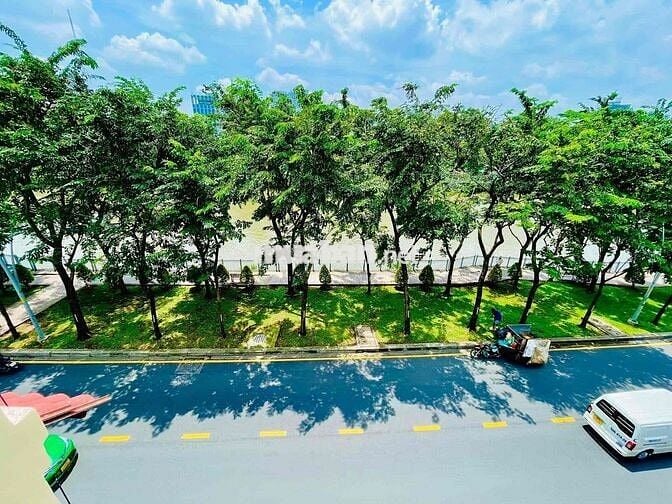 Sang Nhượng mặt bằng Kinh doanh 3x11m mặt tiền Trường Sa Bình Thạnh