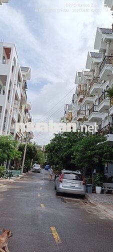 Chủ cần bán gấp căn nhà phố liền kề khu Tân Thới hiệp quận 12