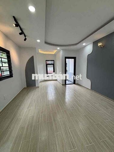 Q6 Gần cư xá Phú Lâm HXH thông, DT 32m2 BTCT mới đẹp, hoàn công đủ