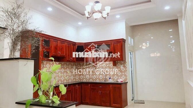 NHÀ NGUYÊN CĂN MẶT TIỀN ĐƯỜNG 2 LẦU 4PN SÂN ĐẬU OTO NGAY VẠN PHÚC HBP