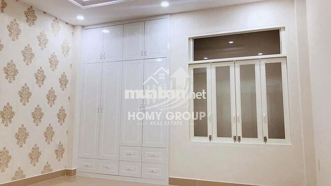 NHÀ NGUYÊN CĂN MẶT TIỀN ĐƯỜNG 2 LẦU 4PN SÂN ĐẬU OTO NGAY VẠN PHÚC HBP