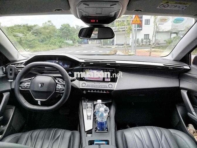 Peugeot 408 2024 Allure 1.6 AT - 13000 km
