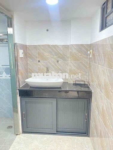 CHO THUÊ CĂN HỘ TÁCH BẾP BAN CÔNG FULL NỘI THẤTOWR 4 NGƯỜI 4 XE