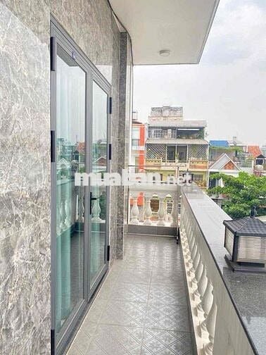 CHO THUÊ CĂN HỘ TÁCH BẾP BAN CÔNG FULL NỘI THẤTOWR 4 NGƯỜI 4 XE