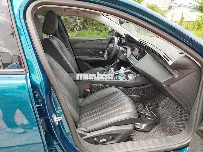Peugeot 408 2024 Allure 1.6 AT - 13000 km