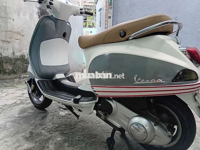 Cần bán xe vespa zin chưa mở đầu