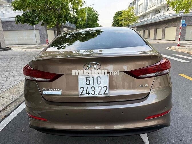 Hyundai Elantra 2016 1.6 AT - 75678 km