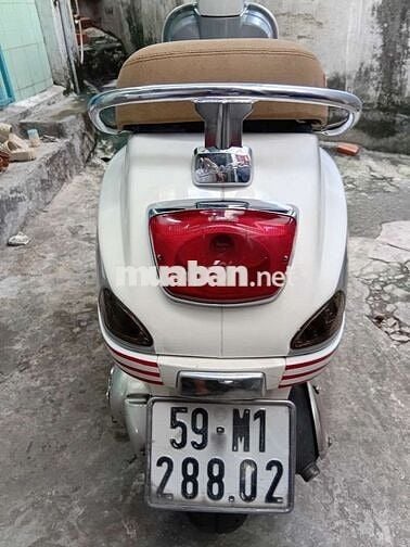 Cần bán xe vespa zin chưa mở đầu