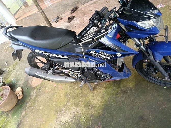 Cần bán xe raider