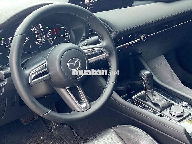 Mazda 3 2022 1.5L Luxury - 49000 km