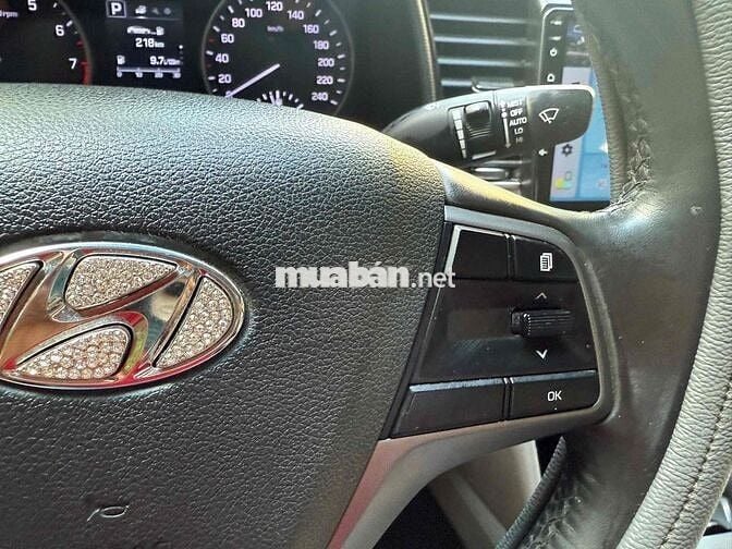 Hyundai Elantra 2016 1.6 AT - 75678 km