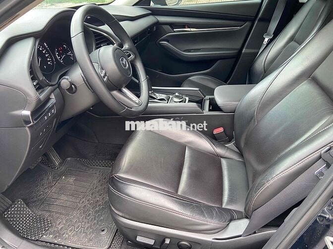Mazda 3 2022 1.5L Luxury - 49000 km