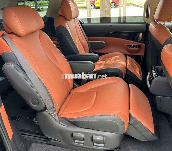 2023 Premium 2.2D 7S - 71000 km