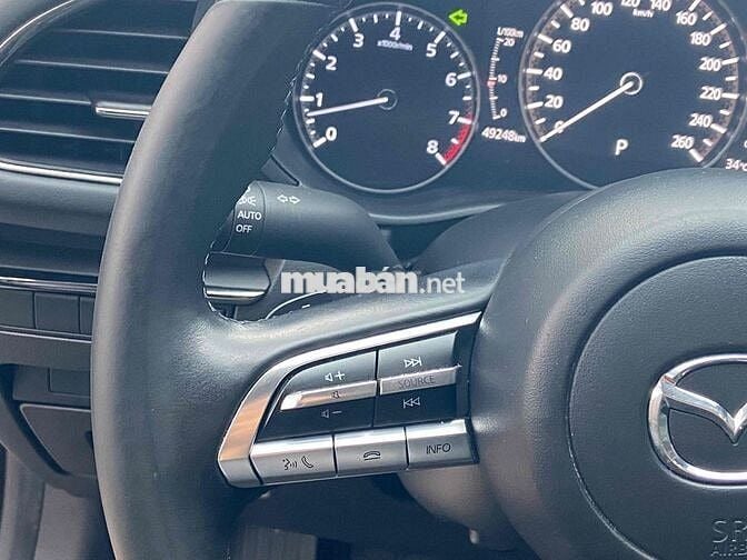 Mazda 3 2022 1.5L Luxury - 49000 km