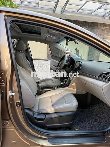 Hyundai Elantra 2016 1.6 AT - 75678 km