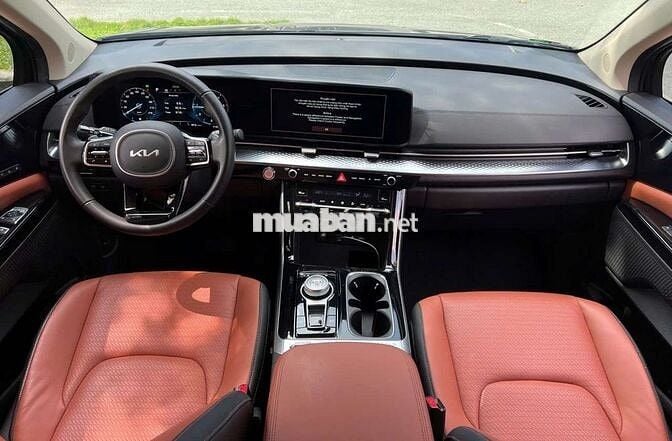 2023 Premium 2.2D 7S - 71000 km