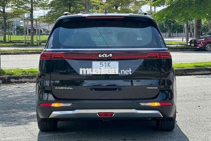 2023 Premium 2.2D 7S - 71000 km