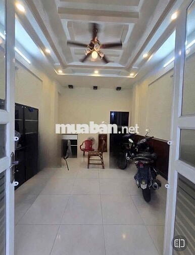 Nhà MTKD Phan Thị Hành.DT:4 X 14 trệt 3lầu 5PN 3WC