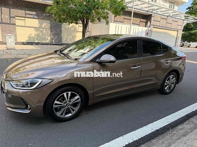 Hyundai Elantra 2016 1.6 AT - 75678 km