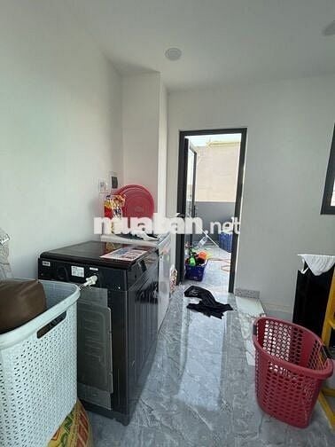 Bán nhà 3 tầng, giáp Bệnh Viện Bình Tân, 48 m2, nhỉnh 4 tỷ