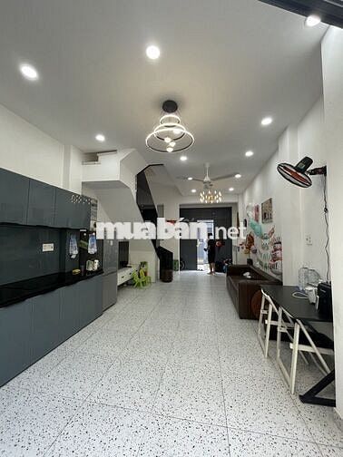 Bán nhà 3 tầng, giáp Bệnh Viện Bình Tân, 48 m2, nhỉnh 4 tỷ